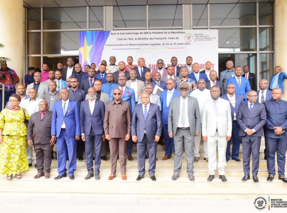DÉSENCLAVEMENT DES TERRITOIRES : LE MINISTRE DES TVCD OUVRE UN ATELIER À KINSHASA