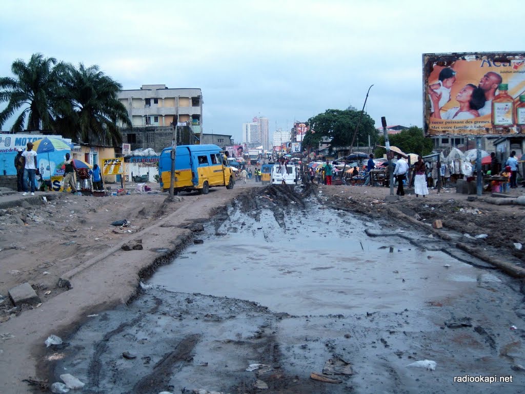 DELABREMENT DE LA VOIRIE URBAINE À KINSHASA ET LA COMPLICITÉ DES ELUS.