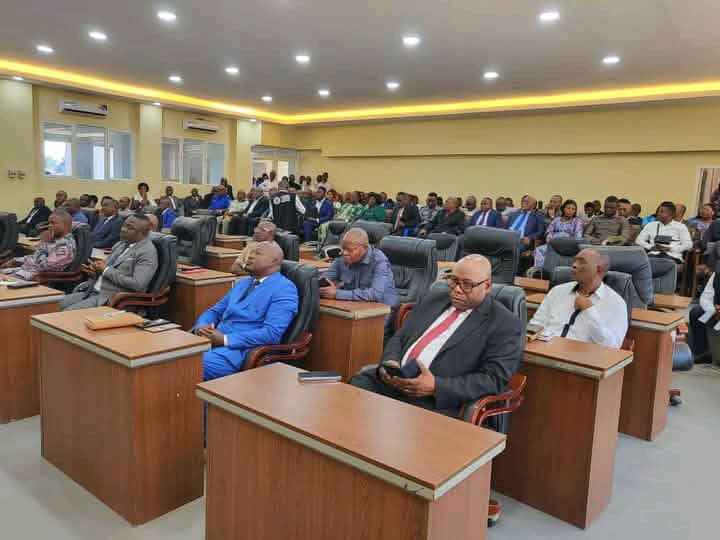 Kasaï Central : l'Assemblée provinciale déplore l'inefficacité du Gouvernement de Joseph Moïse Kambulu