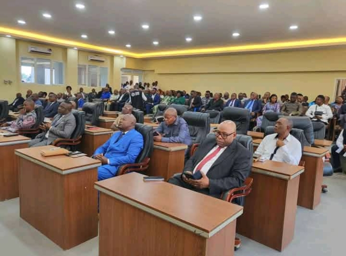 Kasaï Central : l'Assemblée provinciale déplore l'inefficacité du Gouvernement de Joseph Moïse Kambulu   