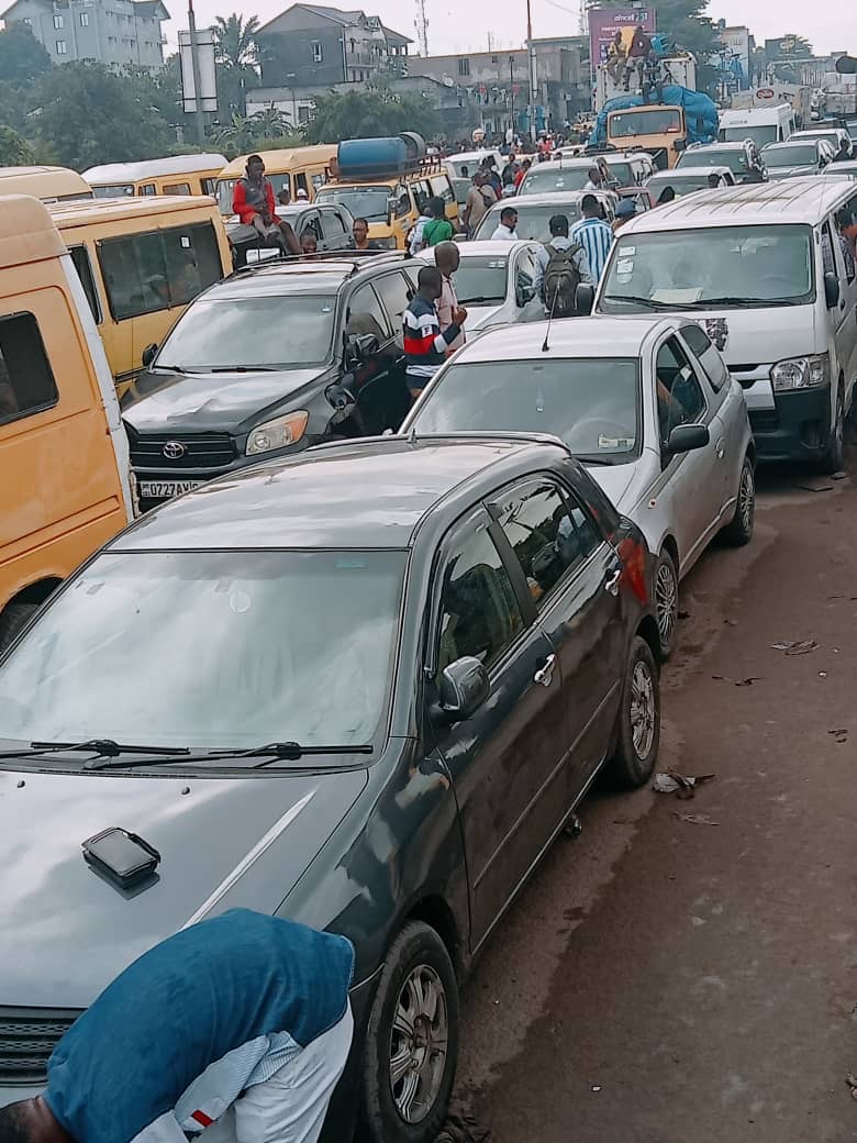 URGENT : KINSHASA, REPRISE DU TRAFIC SUR LE BOULEVARD LUMUMBA.