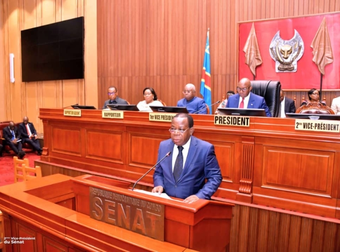 Protection des femmes contre toutes formes des violences: La proposition de loi du Sénateur M. BAHATI LUKWEBO jugée recevable au Sénat