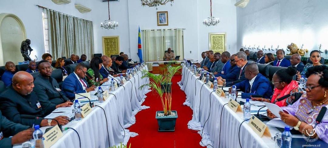 CONSEIL DES MINISTRES: FELIX TSHISEKEDI ENVISAGE L'AUGMENTATION DE SMIG