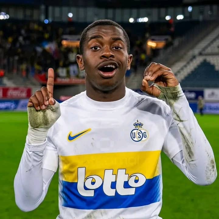 SPORT/ SOULIER D'ÉBÈNE, SADIKI NOMINÉ