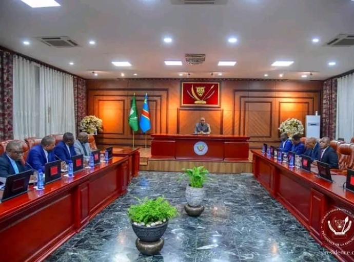 RDC: VERS UN DIALOGUE GLOBAL ET INCLUSIF, FÉLIX TSHISEKEDI REÇOIT LA CENCO ET L'ECC