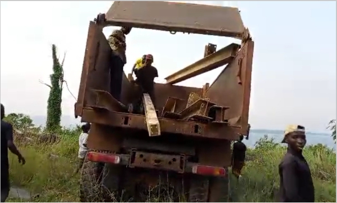 SUD KIVU: LES ENTREPRISES DE M BAHATI LUKWEBO PILLÉS PAR LES RWANDAIS/M23. LE GOUVERNEMENT APPELÉ À LA SOLIDARITE.