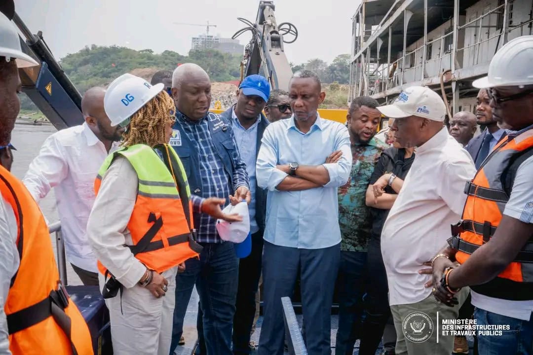 KINSHASA : LANCEMENT DE DRAGAGE DE LA RIVIÈRE GOMBE POUR PRÉVENIR LES INONDATIONS