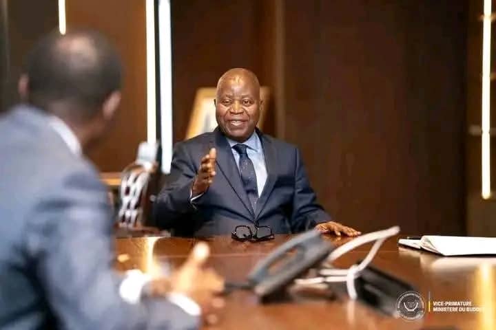 RDC – BUDGET 2026 : LE GOUVERNEMENT ADOPTE UN AVANT-PROJET AMBITIEUX DE 20,3 MILLIARDS USD