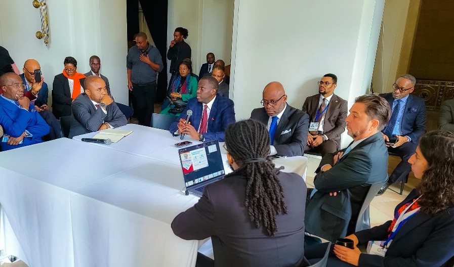 WASHINGTON DC: LE GOUVERNEUR DE LA BCC A.WAMESO EDIFIE LES INVESTISSEURS AMERICAINS SUR LE LIEN ENTRE L'EVOLUTION POLITIQUE ET ECONOMIQUE EN RDC.