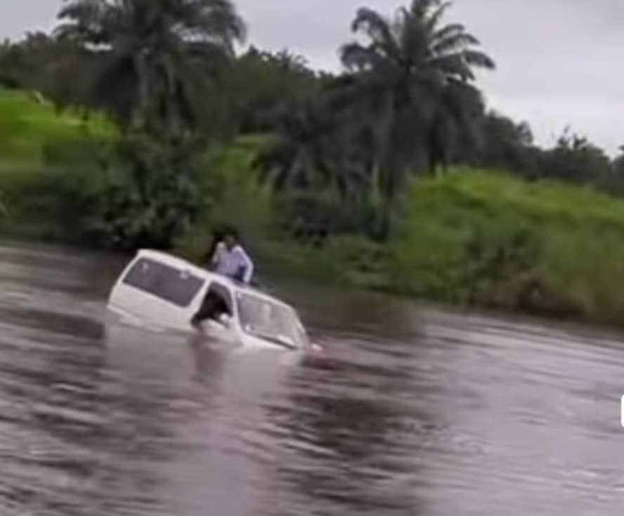 Drame sur la Kalelu : un véhicule plonge dans la rivière, trois morts et cinq disparus