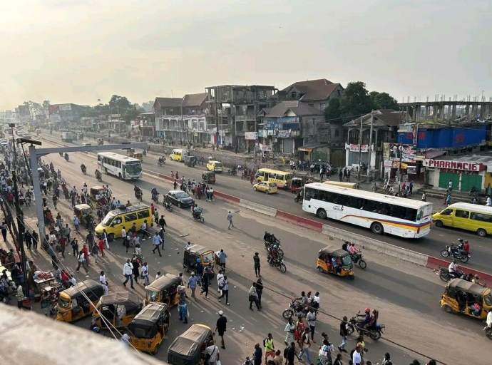 Kinshasa : les chauffeurs de transport en commun annoncent une grève ce 16 mars contre les tracasseries routières