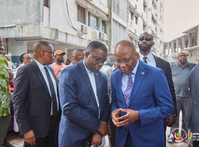 Kinshasa : expulsion illégale dans un immeuble public, le gouvernement hausse le ton