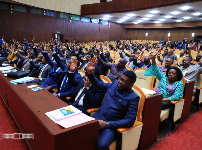 Assemblée nationale: les députés nationaux déclarent recevable les projets de loi sur la tarification des accords RDC-USA et RDC-Rwanda
